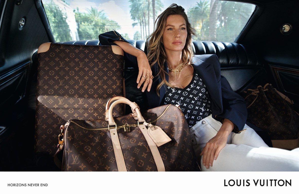 Gisele Bündchen brings her luggage to the beach in new Louis