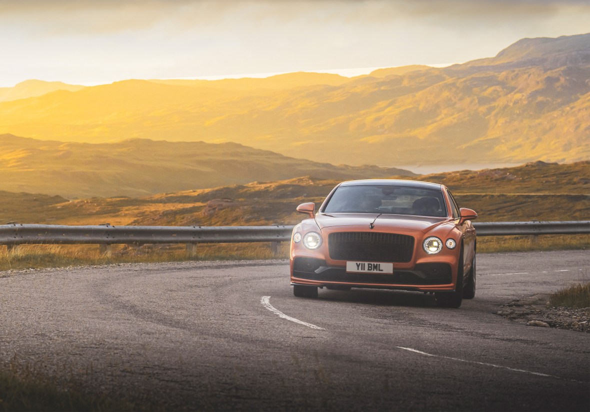 Flying Spur Speed 7 V2 Test-Driving The 207-Mph Flying Spur Speed On The Ultimate Bentley