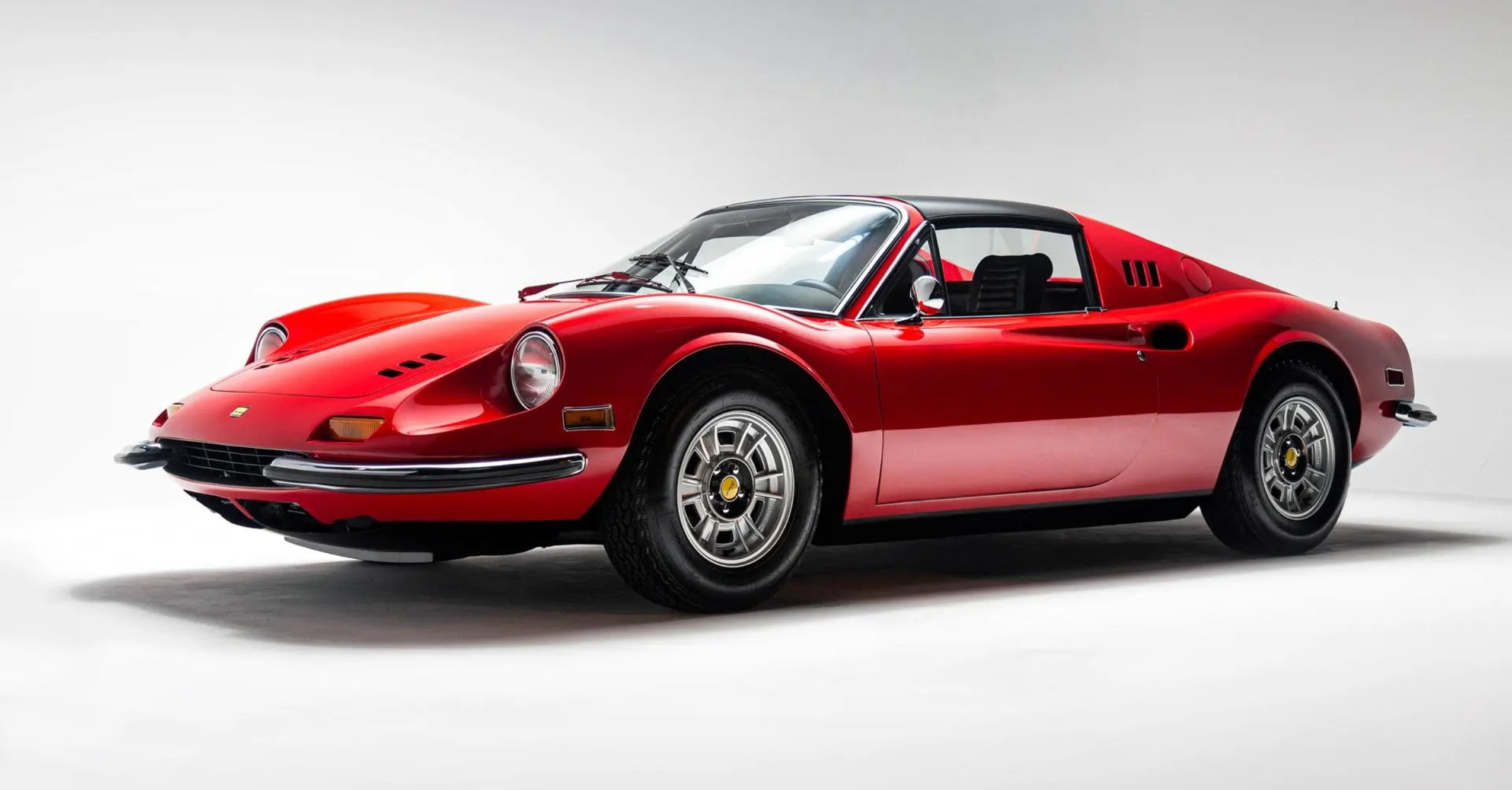 Cher-1972-Ferrari-Dino-246-GTS