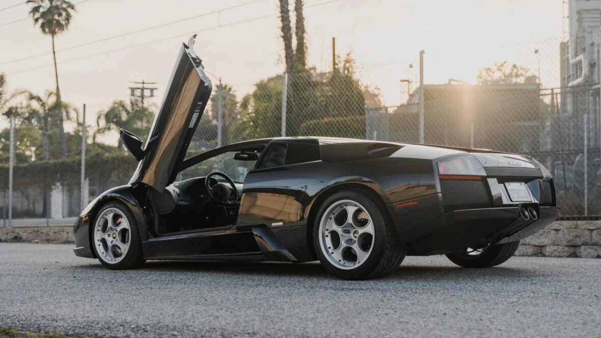 The Final Flagship Lamborghini With A Manual V12 Can Now Be Yours