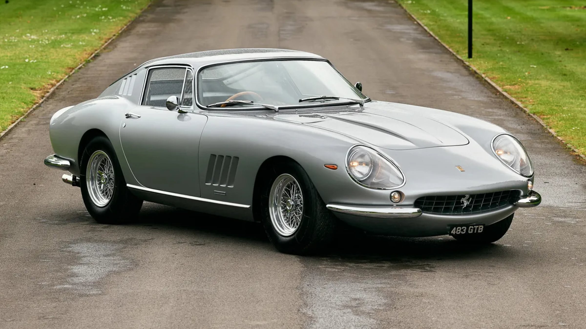 Legendární Ferrari 275 GTB/4 z vlastnictví Erica Claptona je nyní k prodeji