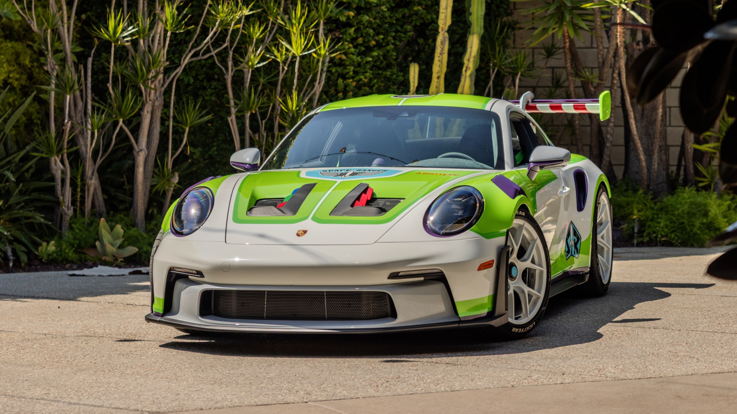 Porsche 911 v kostýmu Toy Story: Tři jedinečné vozy oslavují nový filmový kváskot
